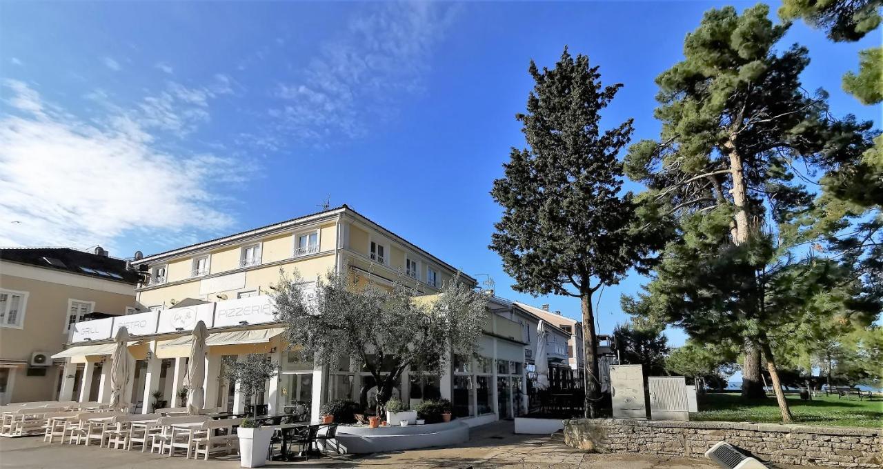 Mirta Deluxe Superior 5 Star Apartment, Your Piece Of Heaven By The Sea & Park, With Sea & Park View Novigrad Istria エクステリア 写真
