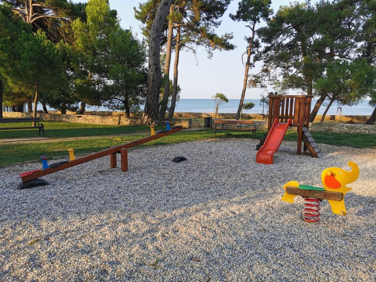Mirta Deluxe Superior 5 Star Apartment, Your Piece Of Heaven By The Sea & Park, With Sea & Park View Novigrad Istria エクステリア 写真