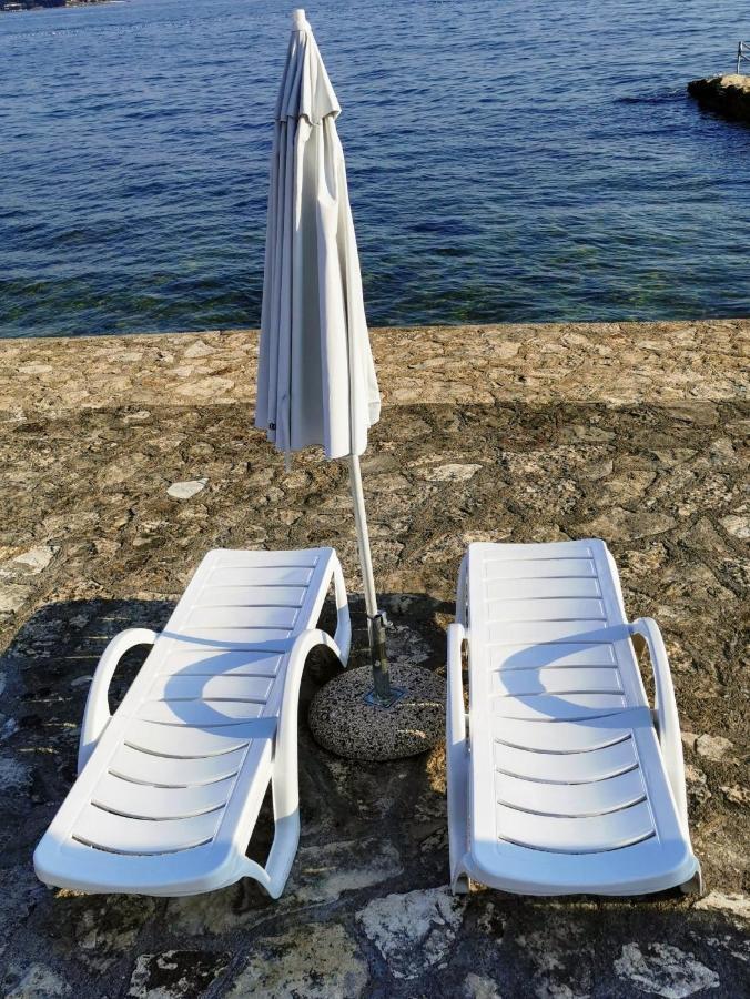 Mirta Deluxe Superior 5 Star Apartment, Your Piece Of Heaven By The Sea & Park, With Sea & Park View Novigrad Istria エクステリア 写真