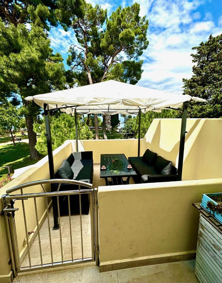 Mirta Deluxe Superior 5 Star Apartment, Your Piece Of Heaven By The Sea & Park, With Sea & Park View Novigrad Istria エクステリア 写真